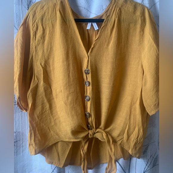 Live 4 Truth -Delightful Darling Yellow Tie-Front Crop Top. Size XL - Picture 1 of 3